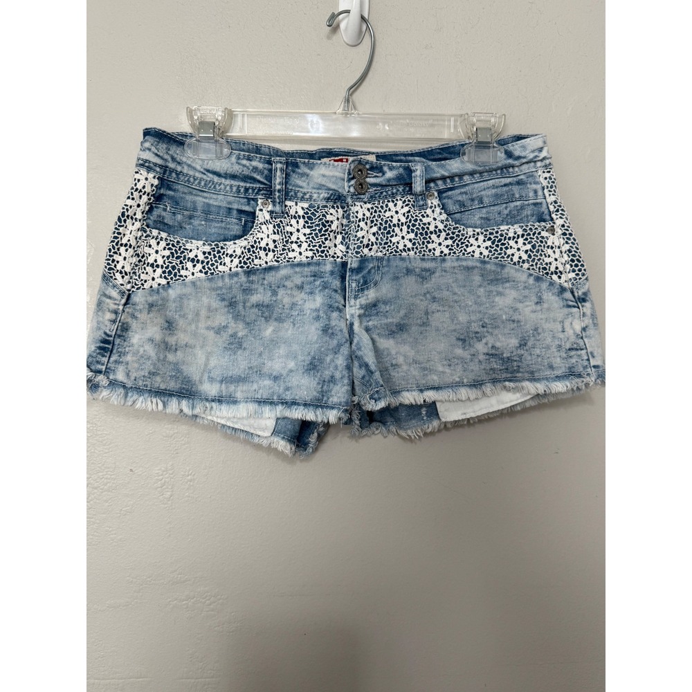 LEI Y2K Ashley Low Rise Acid‎ Wash Crochet Lace Denim Shorts Vintage Size 7